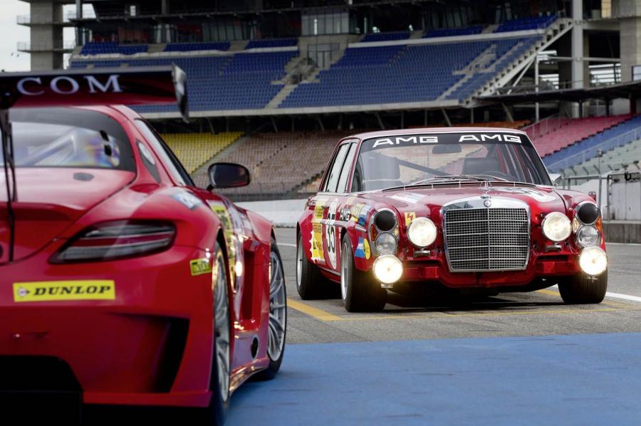  Mercedes-Benz SLS AMG GT3 2011 года  (фото 30 из 38)